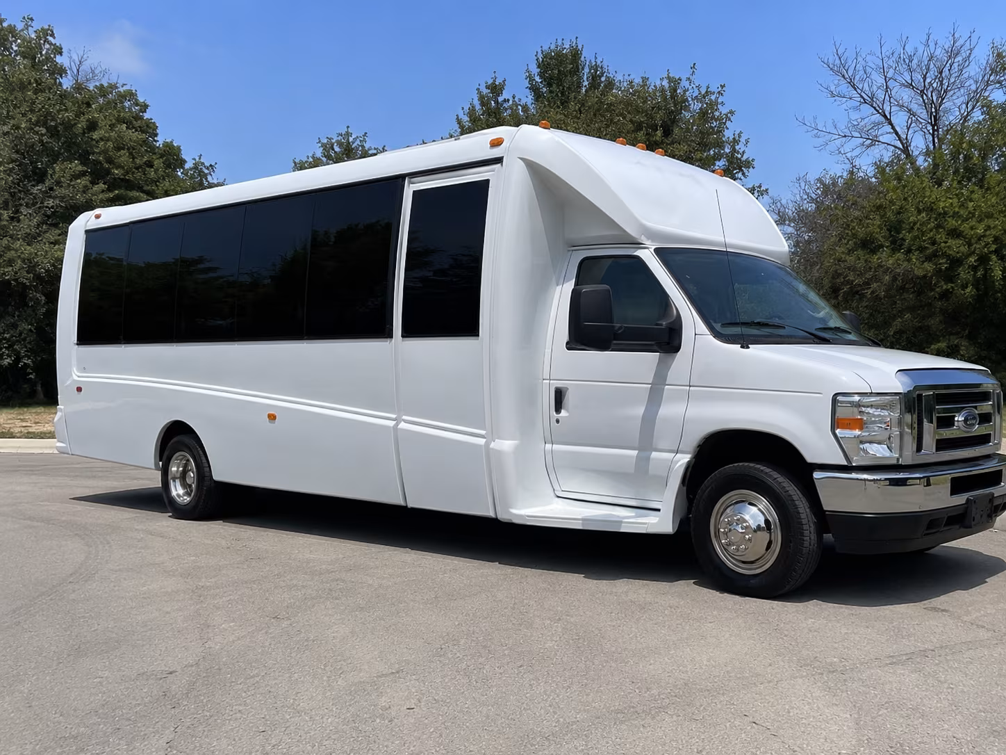 La Mesa Winery Tour & Pub Crawl Transportation